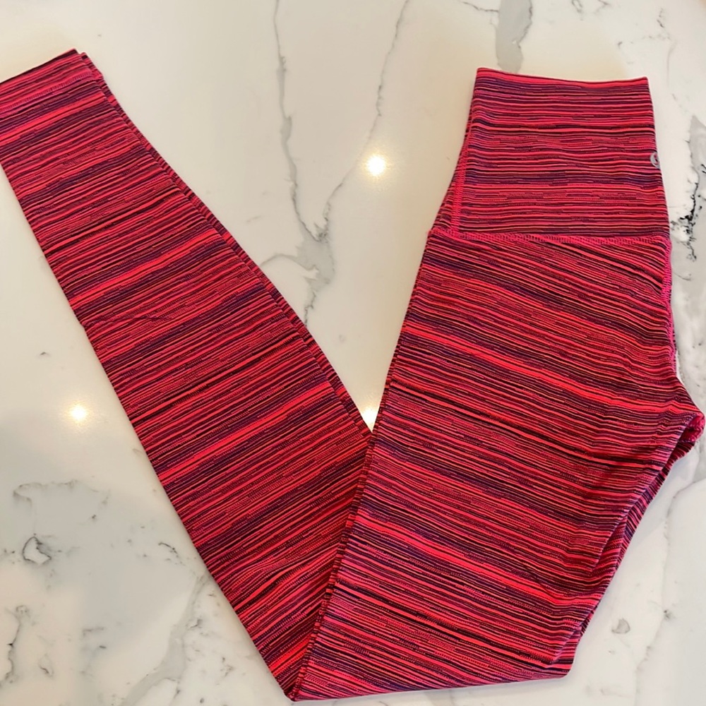 Lululemon Wunder Under, High waisted size 4